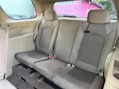2008 Saturn Outlook XE   - Photo 19 - Los Angeles, CA 91306
