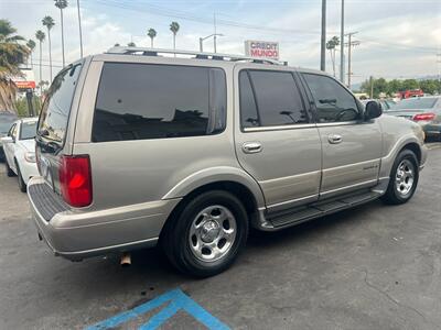 2002 Lincoln Navigator   - Photo 8 - Los Angeles, CA 91306