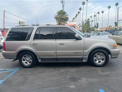 2002 Lincoln Navigator   - Photo 5 - Los Angeles, CA 91306