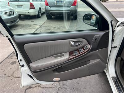 2000 INFINITI I30   - Photo 15 - Los Angeles, CA 91306