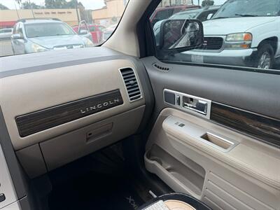 2010 Lincoln MKX - Photo 22 - Los Angeles, CA 91306