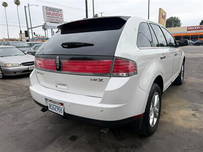2010 Lincoln MKX - Photo 8 - Los Angeles, CA 91306