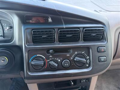 2000 Toyota Sienna LE   - Photo 49 - Los Angeles, CA 91306