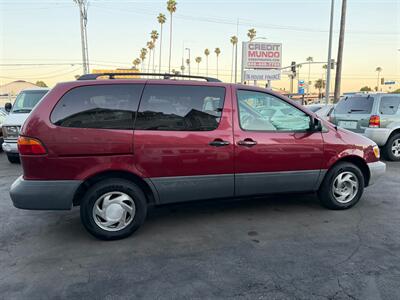 2000 Toyota Sienna LE   - Photo 35 - Los Angeles, CA 91306