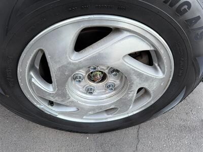 2000 Toyota Sienna LE   - Photo 65 - Los Angeles, CA 91306