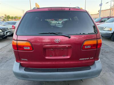 2000 Toyota Sienna LE   - Photo 9 - Los Angeles, CA 91306