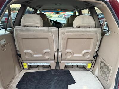 2000 Toyota Sienna LE   - Photo 22 - Los Angeles, CA 91306