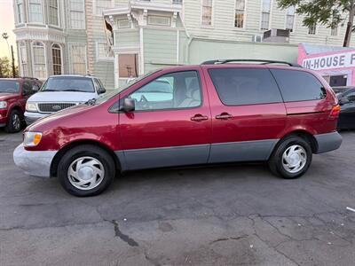 2000 Toyota Sienna LE   - Photo 28 - Los Angeles, CA 91306