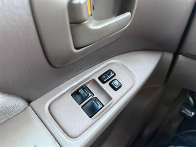 2000 Toyota Sienna LE   - Photo 51 - Los Angeles, CA 91306