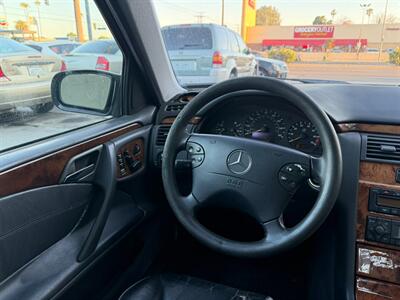 2000 Mercedes-Benz E 320   - Photo 23 - Los Angeles, CA 91306