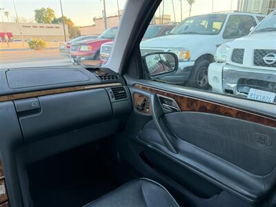 2000 Mercedes-Benz E 320   - Photo 21 - Los Angeles, CA 91306