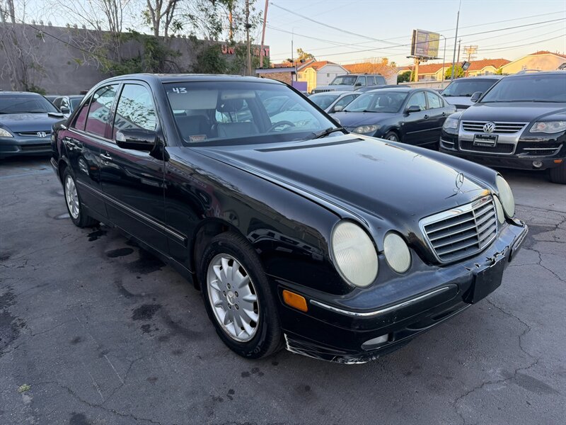 2000 Mercedes-Benz E 320   - Photo 1 - Los Angeles, CA 91306