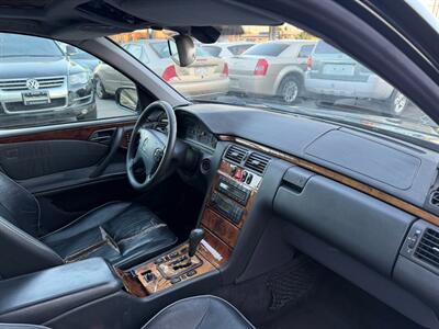 2000 Mercedes-Benz E 320   - Photo 38 - Los Angeles, CA 91306