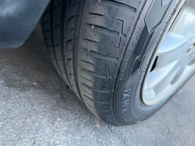 2000 Mercedes-Benz E 320   - Photo 14 - Los Angeles, CA 91306