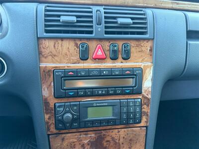 2000 Mercedes-Benz E 320   - Photo 44 - Los Angeles, CA 91306