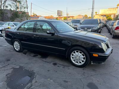 2000 Mercedes-Benz E 320   - Photo 3 - Los Angeles, CA 91306