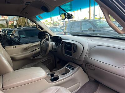 2000 Ford Expedition Eddie Bauer   - Photo 38 - Los Angeles, CA 91306