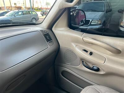 2000 Ford Expedition Eddie Bauer   - Photo 45 - Los Angeles, CA 91306