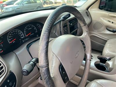 2000 Ford Expedition Eddie Bauer   - Photo 73 - Los Angeles, CA 91306