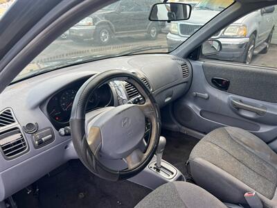 2001 Hyundai ACCENT GL   - Photo 16 - Los Angeles, CA 91306