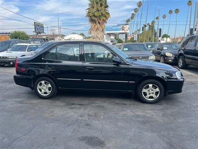 2001 Hyundai ACCENT GL   - Photo 5 - Los Angeles, CA 91306