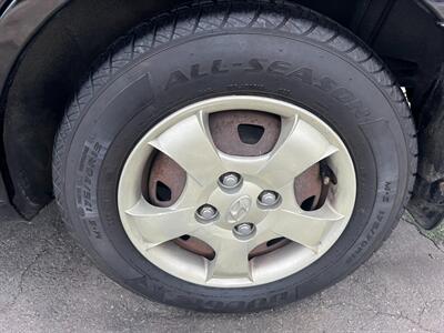2001 Hyundai ACCENT GL   - Photo 13 - Los Angeles, CA 91306