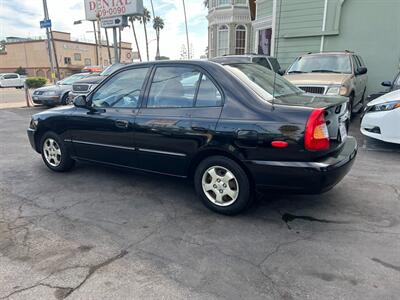 2001 Hyundai ACCENT GL   - Photo 10 - Los Angeles, CA 91306