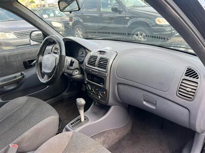 2001 Hyundai ACCENT GL   - Photo 38 - Los Angeles, CA 91306