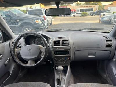 2001 Hyundai ACCENT GL   - Photo 43 - Los Angeles, CA 91306