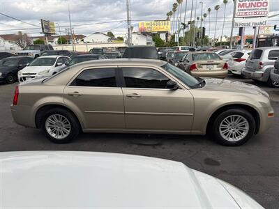 2009 Chrysler 300 LX   - Photo 4 - Los Angeles, CA 91306