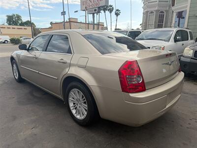 2009 Chrysler 300 LX   - Photo 10 - Los Angeles, CA 91306