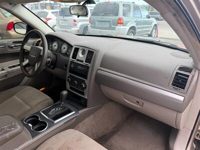 2009 Chrysler 300 LX   - Photo 40 - Los Angeles, CA 91306