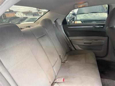 2009 Chrysler 300 LX   - Photo 43 - Los Angeles, CA 91306