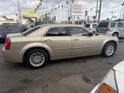 2009 Chrysler 300 LX   - Photo 5 - Los Angeles, CA 91306