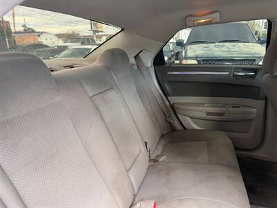 2009 Chrysler 300 LX   - Photo 21 - Los Angeles, CA 91306