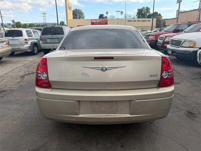 2009 Chrysler 300 LX   - Photo 9 - Los Angeles, CA 91306