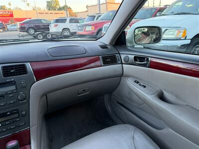 2002 Lexus ES 300   - Photo 23 - Los Angeles, CA 91306
