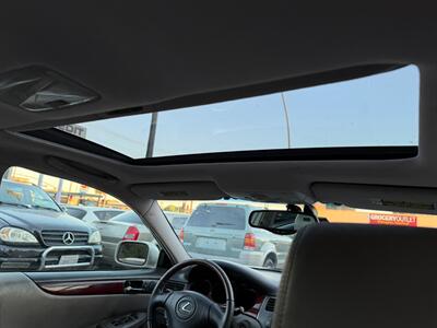 2002 Lexus ES 300   - Photo 44 - Los Angeles, CA 91306