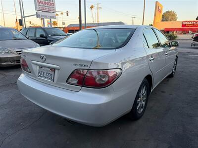2002 Lexus ES 300   - Photo 33 - Los Angeles, CA 91306