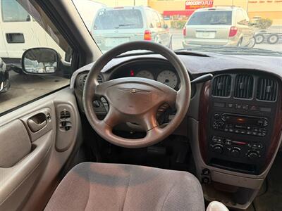 2002 Chrysler Town and Country EX   - Photo 24 - Los Angeles, CA 91306