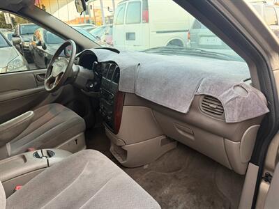2002 Chrysler Town and Country EX   - Photo 40 - Los Angeles, CA 91306