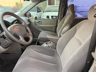 2002 Chrysler Town and Country EX   - Photo 17 - Los Angeles, CA 91306