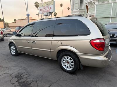 2002 Chrysler Town and Country EX   - Photo 10 - Los Angeles, CA 91306