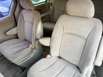 2002 Chrysler Town and Country EX   - Photo 19 - Los Angeles, CA 91306