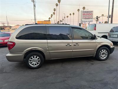 2002 Chrysler Town and Country EX   - Photo 35 - Los Angeles, CA 91306