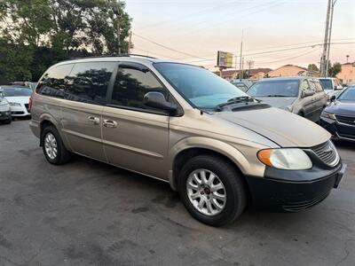 2002 Chrysler Town and Country EX   - Photo 2 - Los Angeles, CA 91306