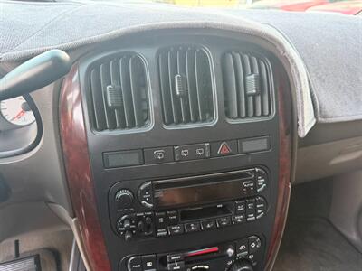 2002 Chrysler Town and Country EX   - Photo 48 - Los Angeles, CA 91306
