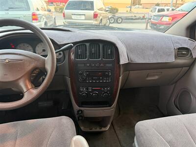 2002 Chrysler Town and Country EX   - Photo 23 - Los Angeles, CA 91306