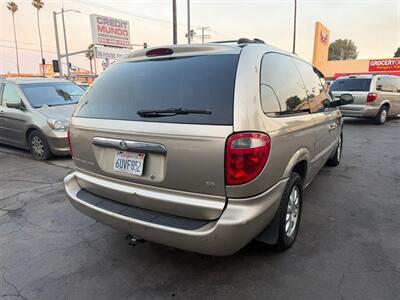 2002 Chrysler Town and Country EX   - Photo 33 - Los Angeles, CA 91306
