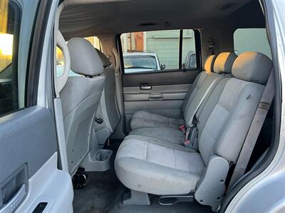 2007 Dodge Durango SLT   - Photo 18 - Los Angeles, CA 91306